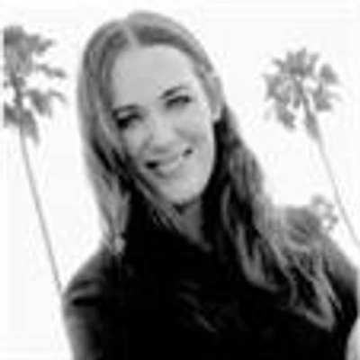Portrait image of Jayne Rothman