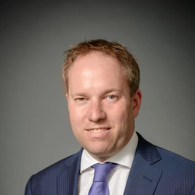 Portrait image of Dr Tobias Caspary